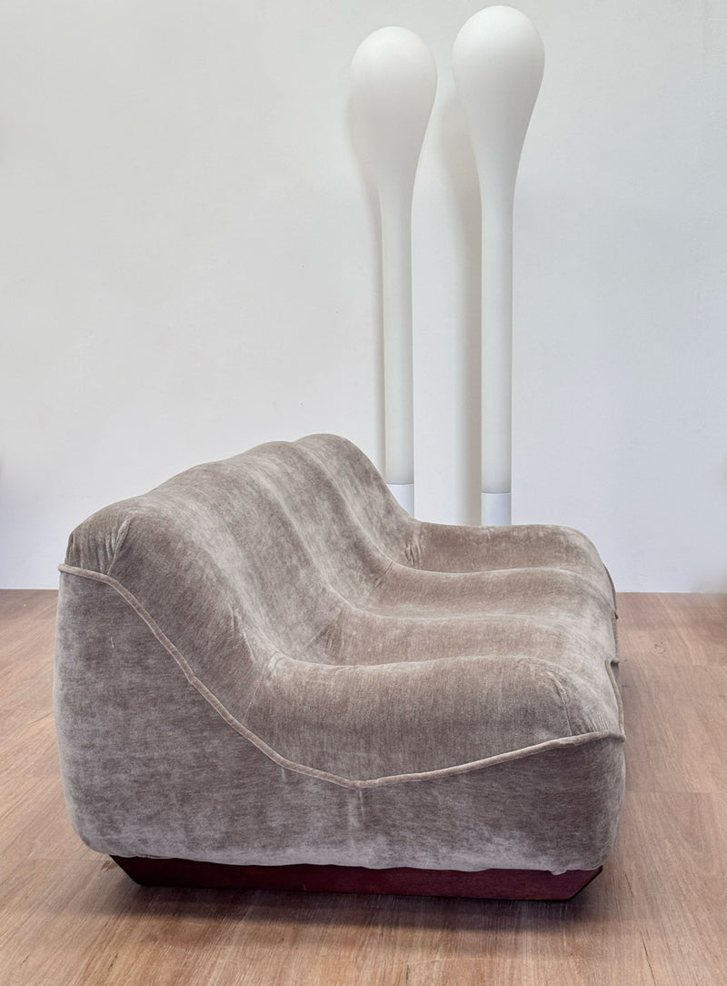 Sculptural “Wave” Sofa, Italian 1970's