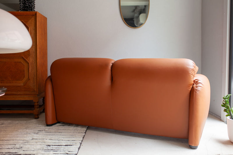 Restored two seat Leather Maralunga by Vico Magistretti for Cassina, 1970s, Italy