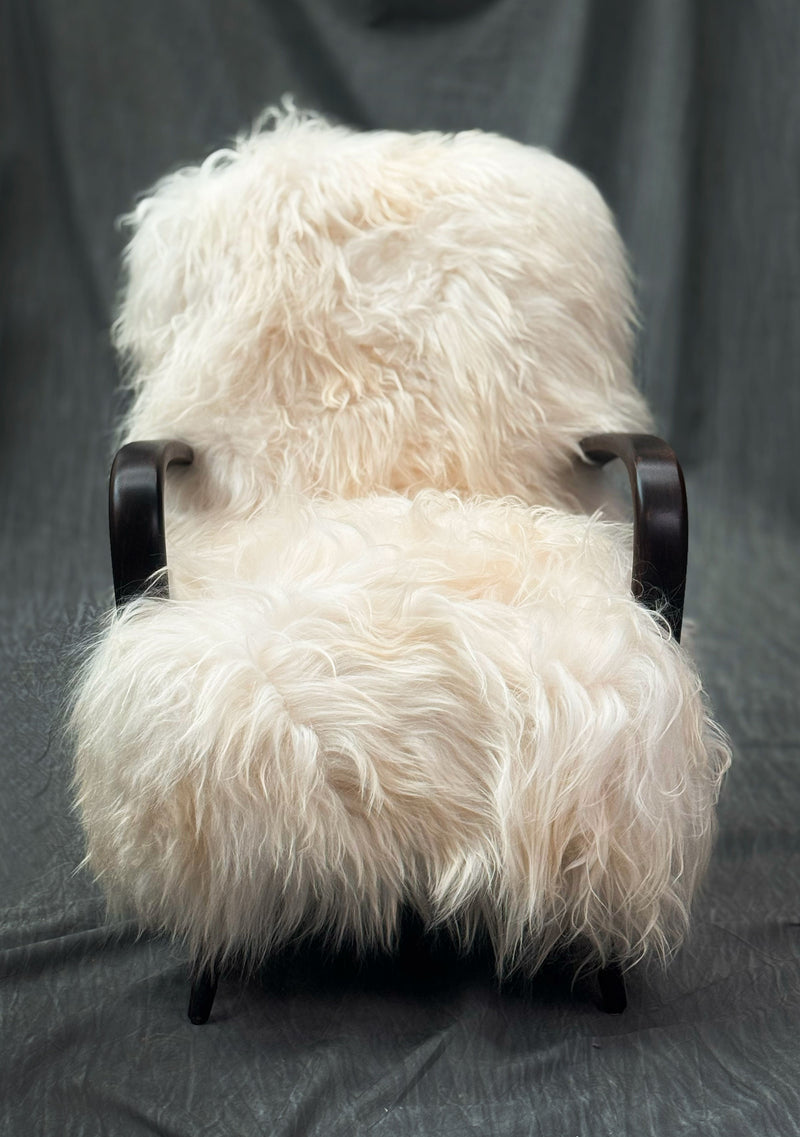 Natural Curved Arm Icelandic Sheepskin Lounge Chair
