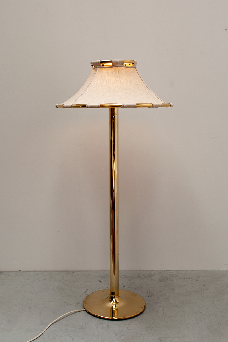 Vintage brass standard online lamp